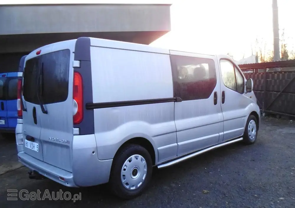 OPEL Vivaro 