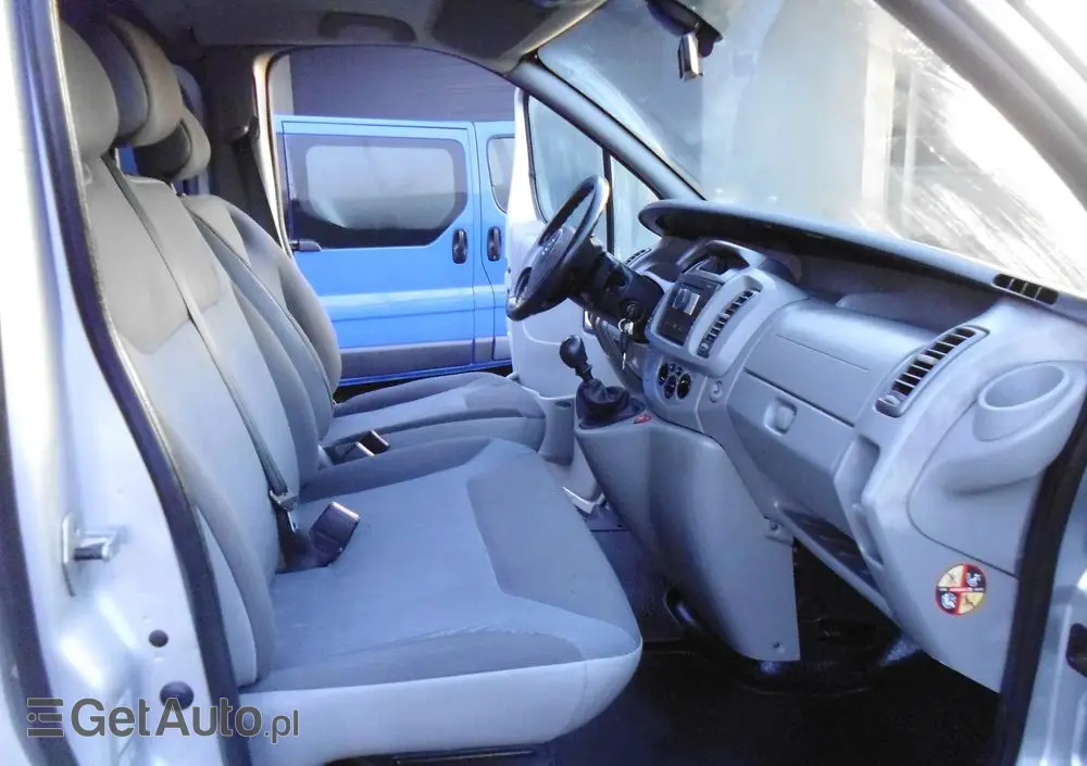 OPEL Vivaro 