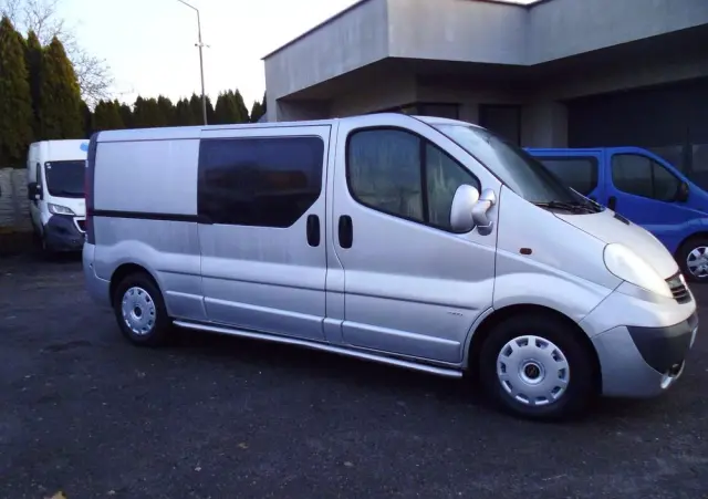 OPEL Vivaro 