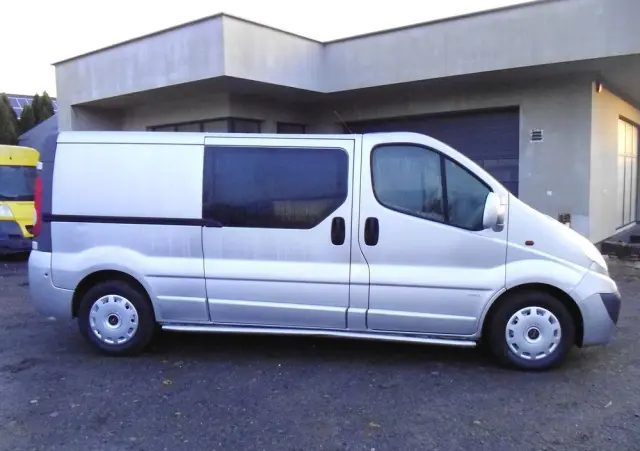 OPEL Vivaro 