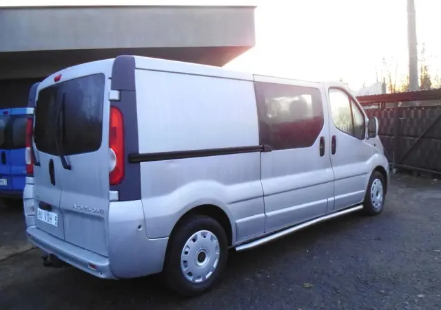 OPEL Vivaro 