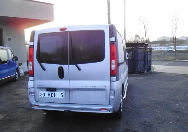 OPEL Vivaro 