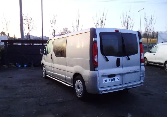 OPEL Vivaro 