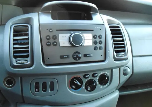OPEL Vivaro 