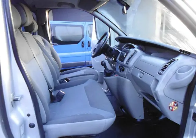 OPEL Vivaro 