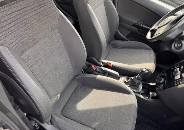 OPEL Corsa 1.4 16V Graphite