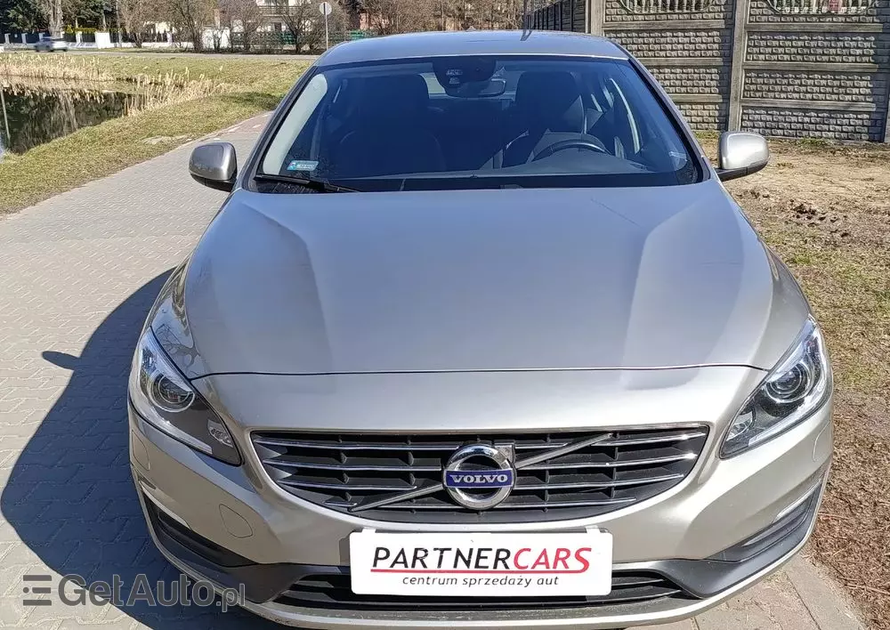 VOLVO S60 D4 Drive-E Momentum