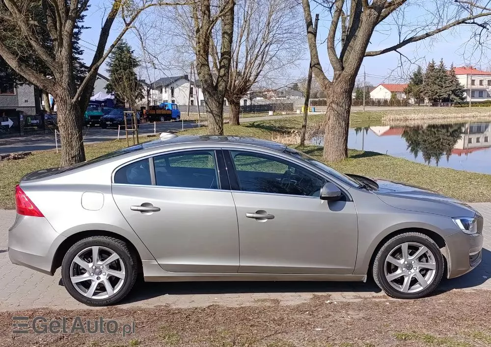 VOLVO S60 D4 Drive-E Momentum