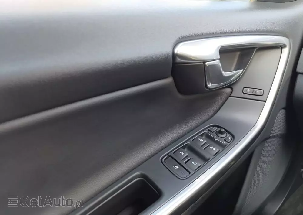 VOLVO S60 D4 Drive-E Momentum