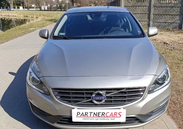 VOLVO S60 D4 Drive-E Momentum