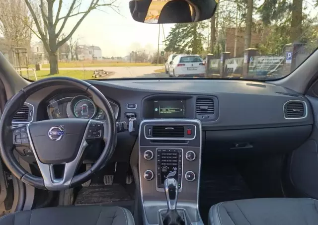 VOLVO S60 D4 Drive-E Momentum