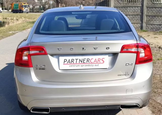 VOLVO S60 D4 Drive-E Momentum