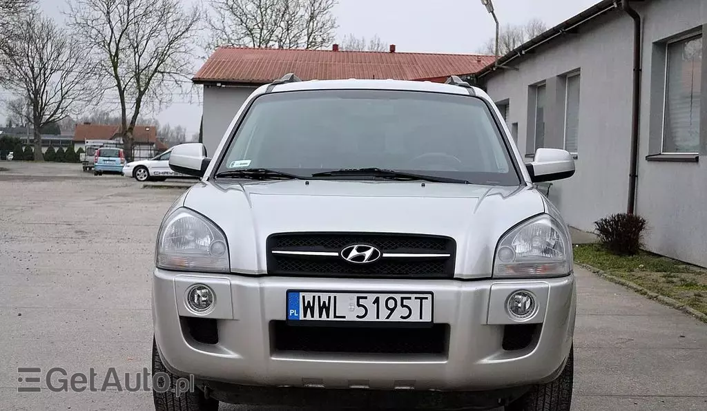 HYUNDAI Tucson 