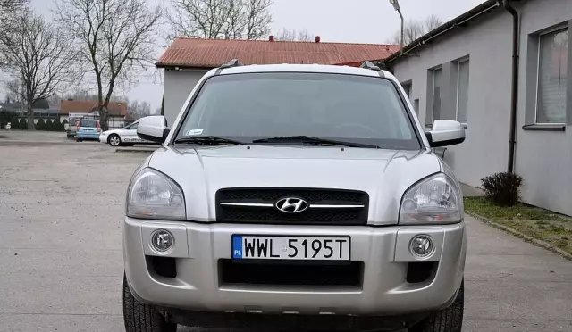 HYUNDAI Tucson 
