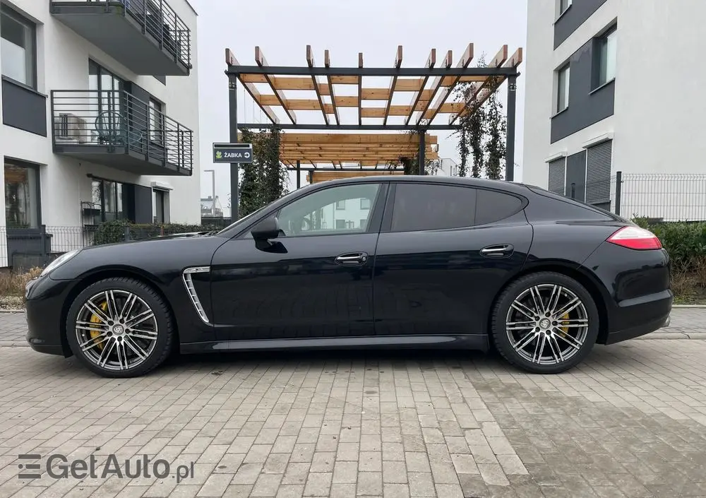 PORSCHE Panamera 