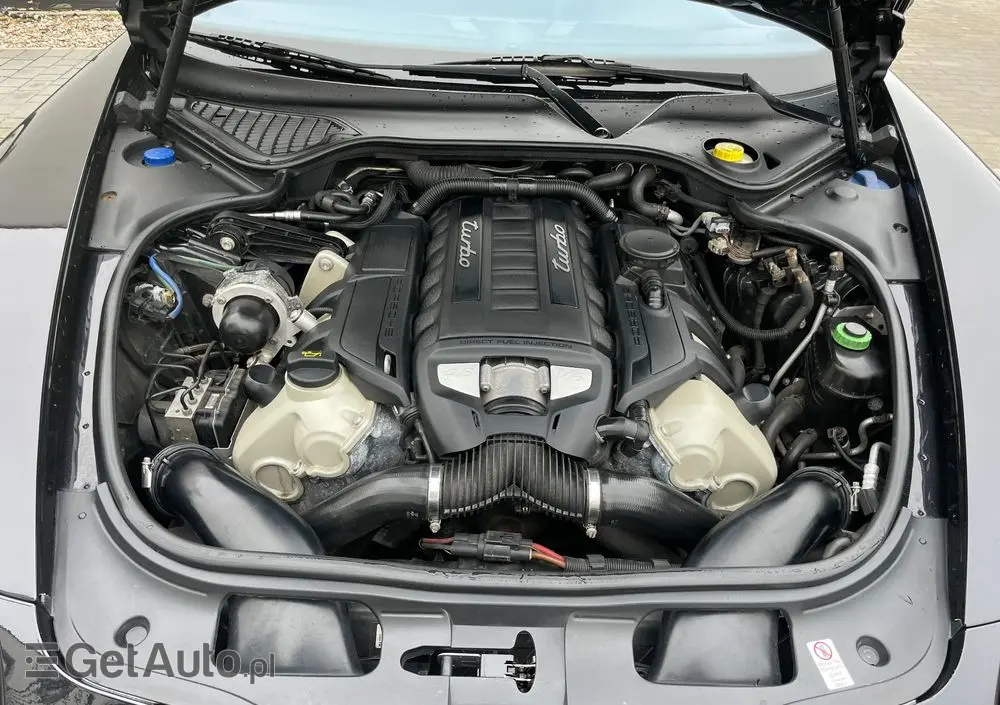 PORSCHE Panamera 