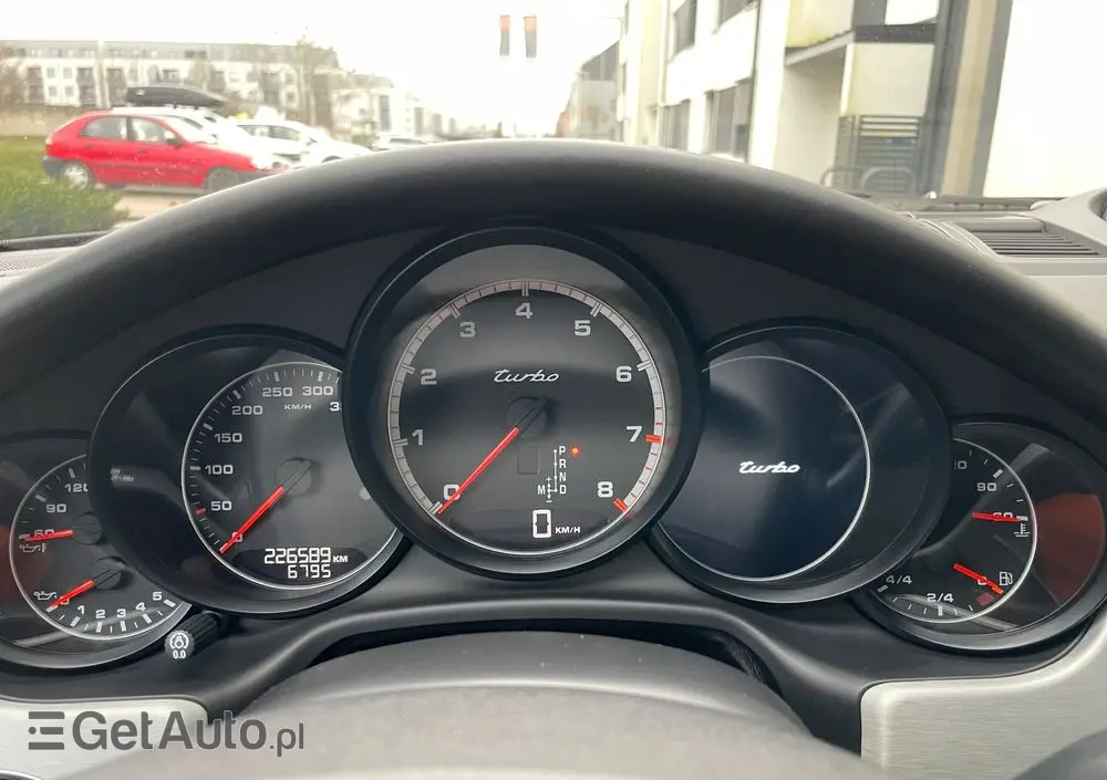 PORSCHE Panamera 