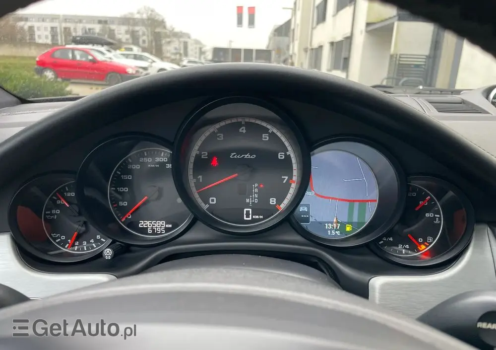 PORSCHE Panamera 