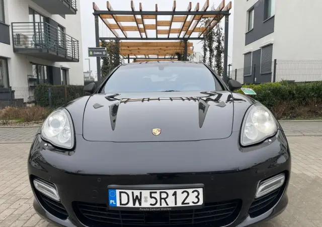 PORSCHE Panamera 