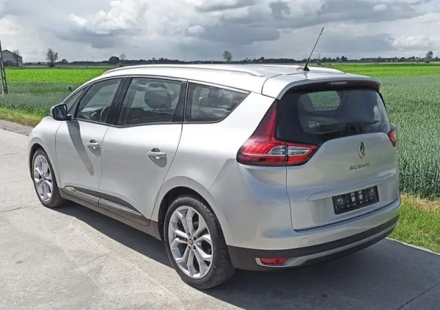 RENAULT Grand Scenic 