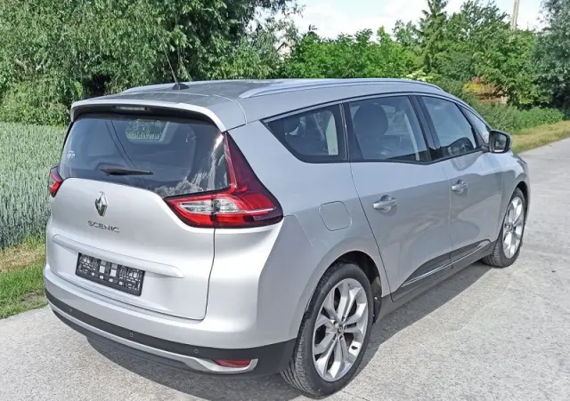 RENAULT Grand Scenic 