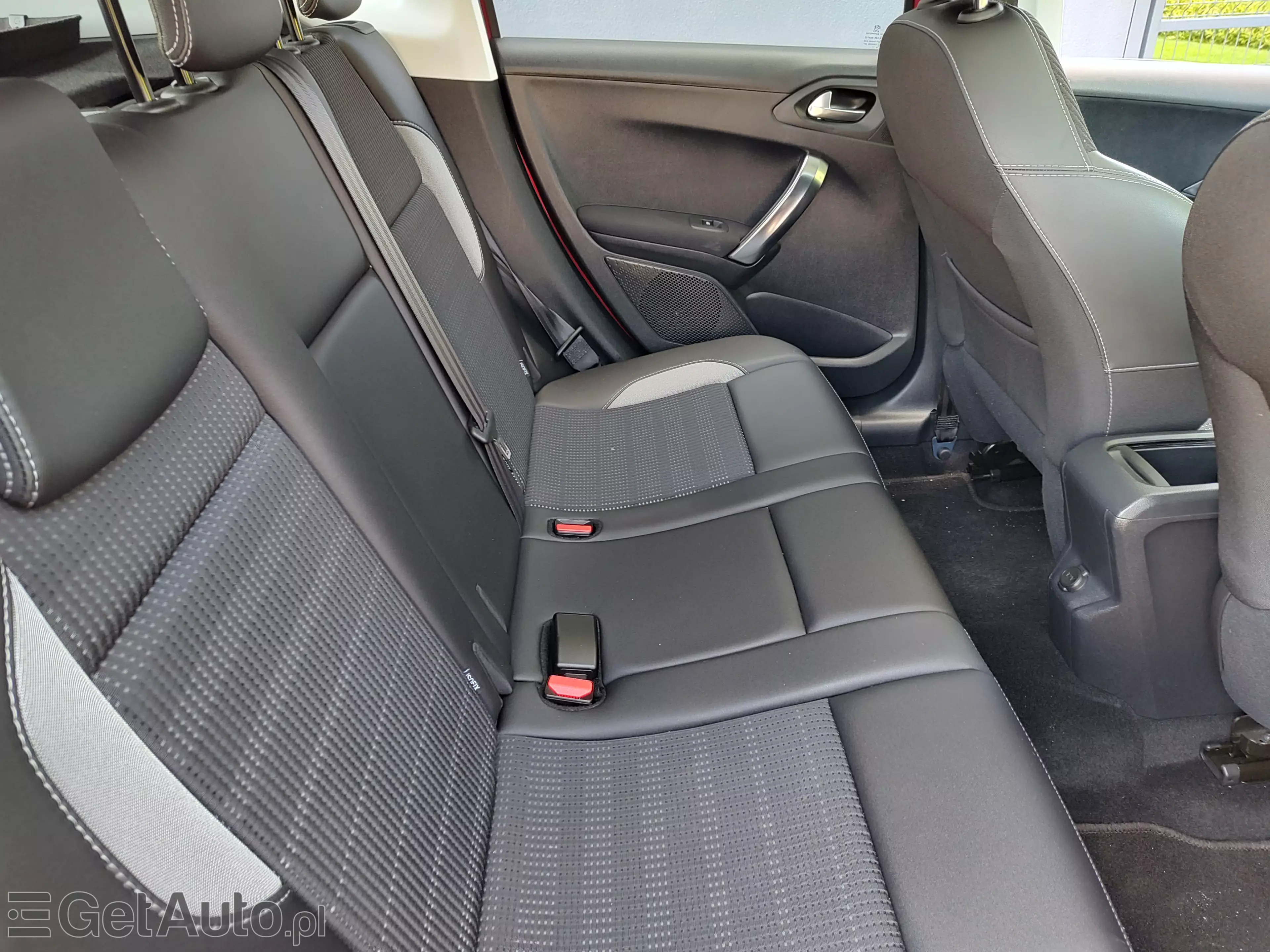 PEUGEOT 2008 Crossway