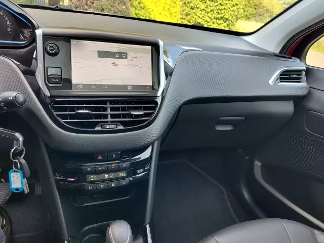 PEUGEOT 2008 Crossway