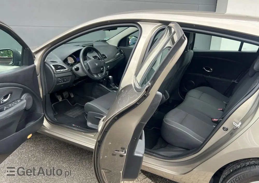 RENAULT Megane 1.6 16V 100 TomTom Edition