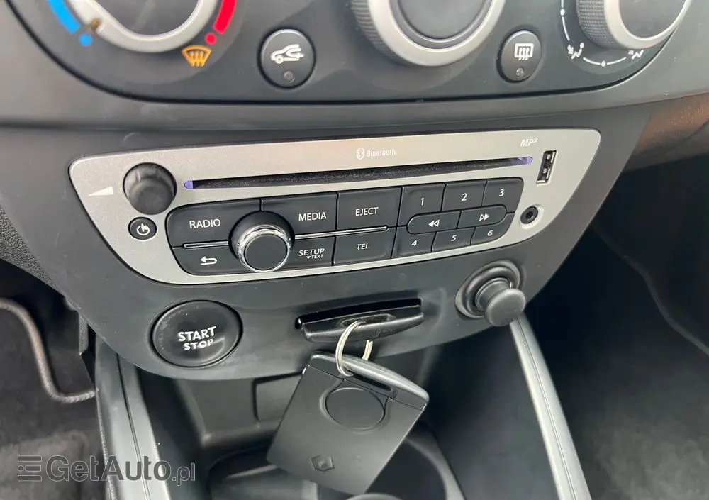 RENAULT Megane 1.6 16V 100 TomTom Edition