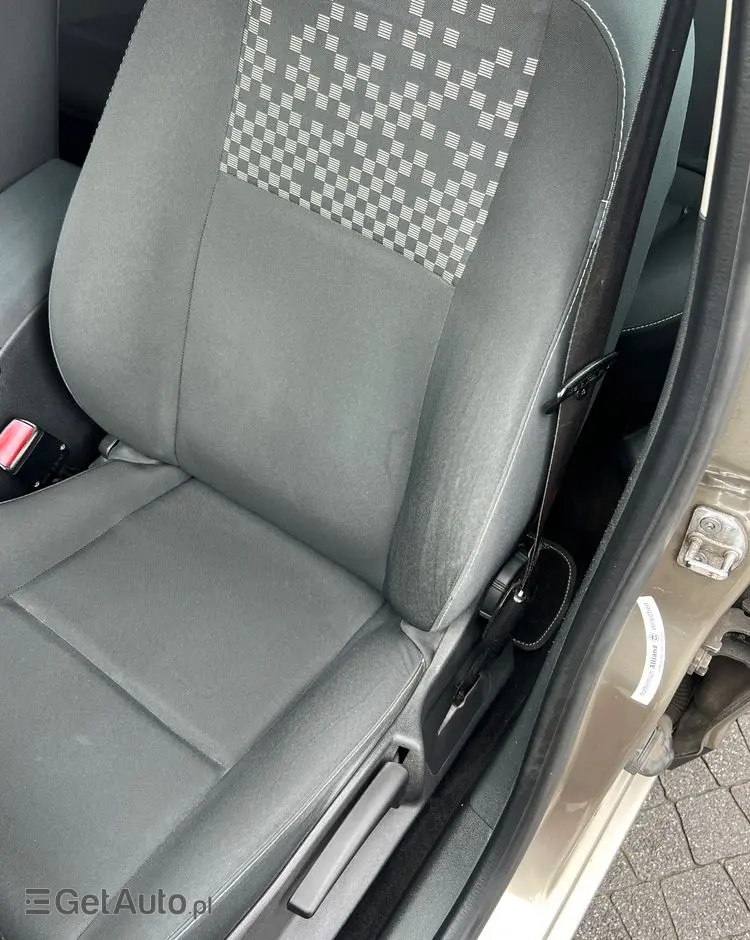 RENAULT Megane 1.6 16V 100 TomTom Edition