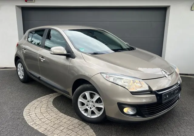 RENAULT Megane 1.6 16V 100 TomTom Edition