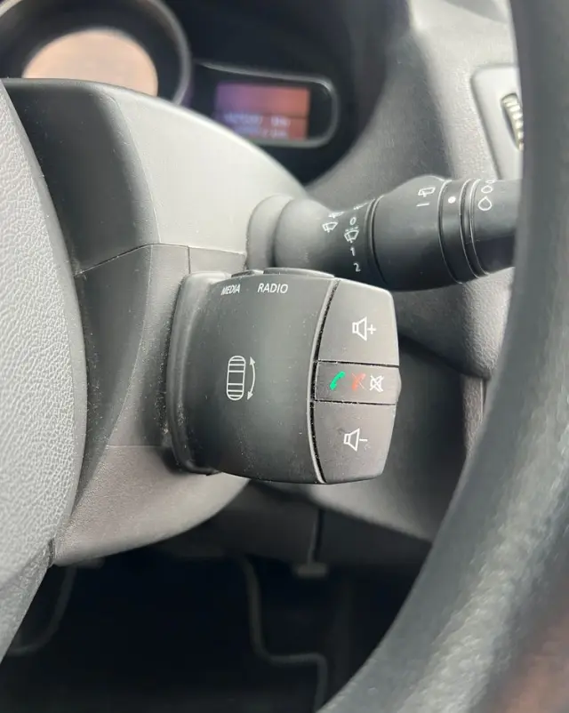 RENAULT Megane 1.6 16V 100 TomTom Edition