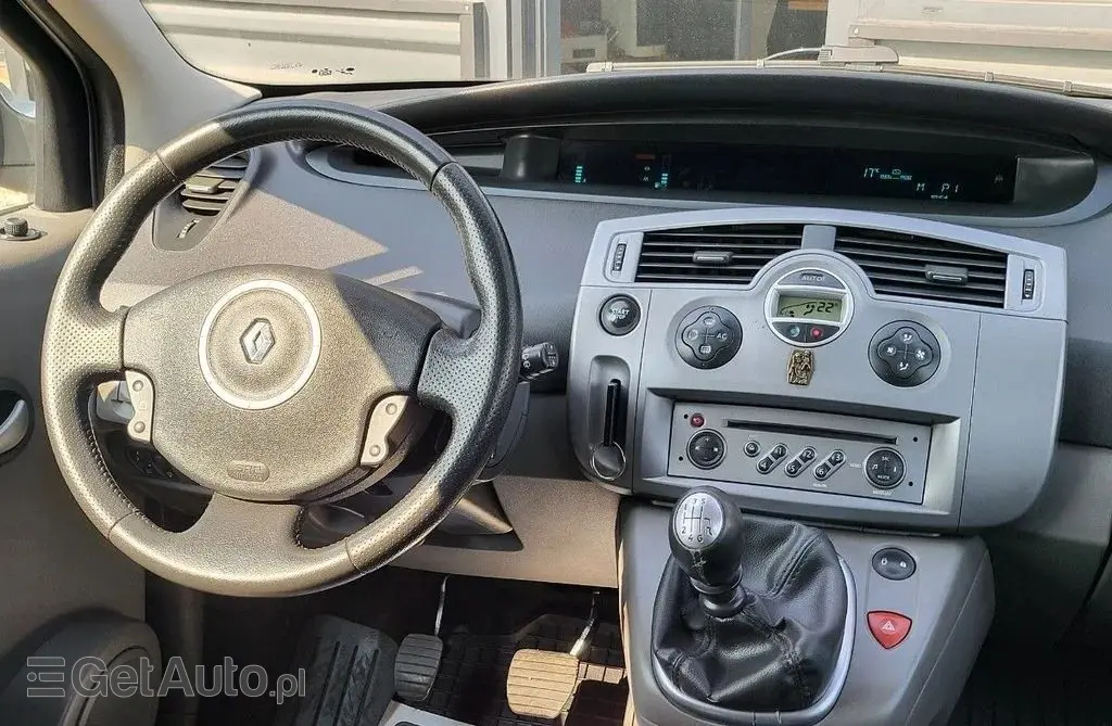 RENAULT Scenic 