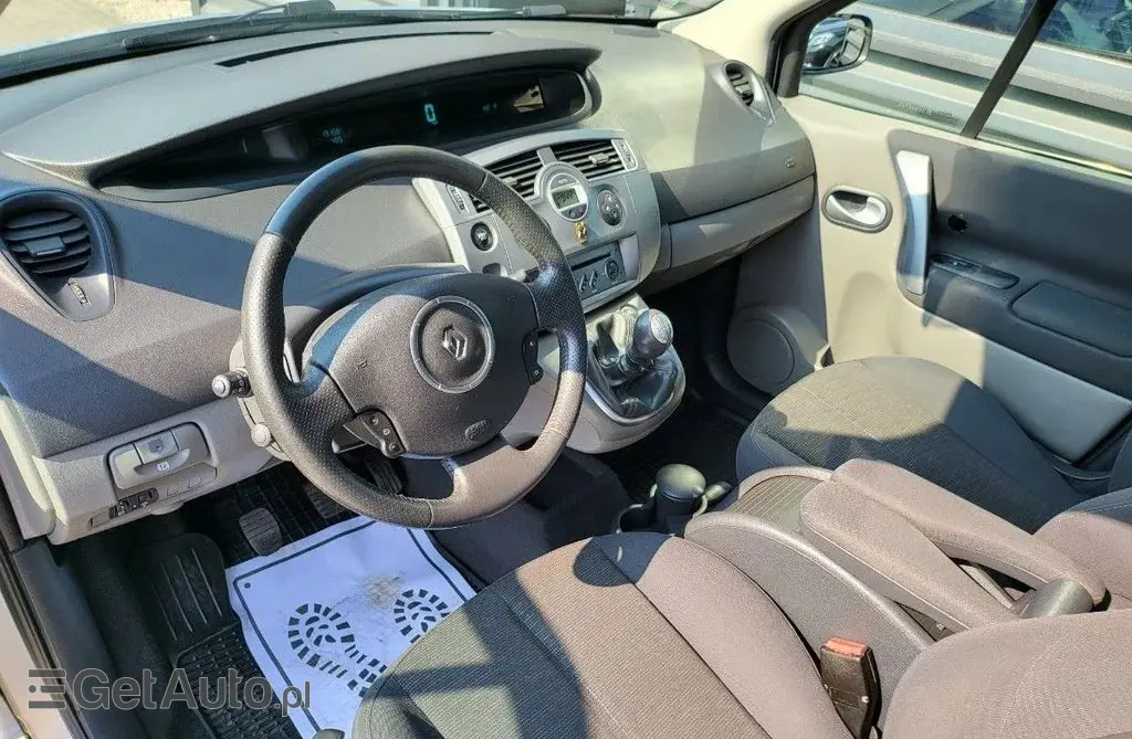 RENAULT Scenic 
