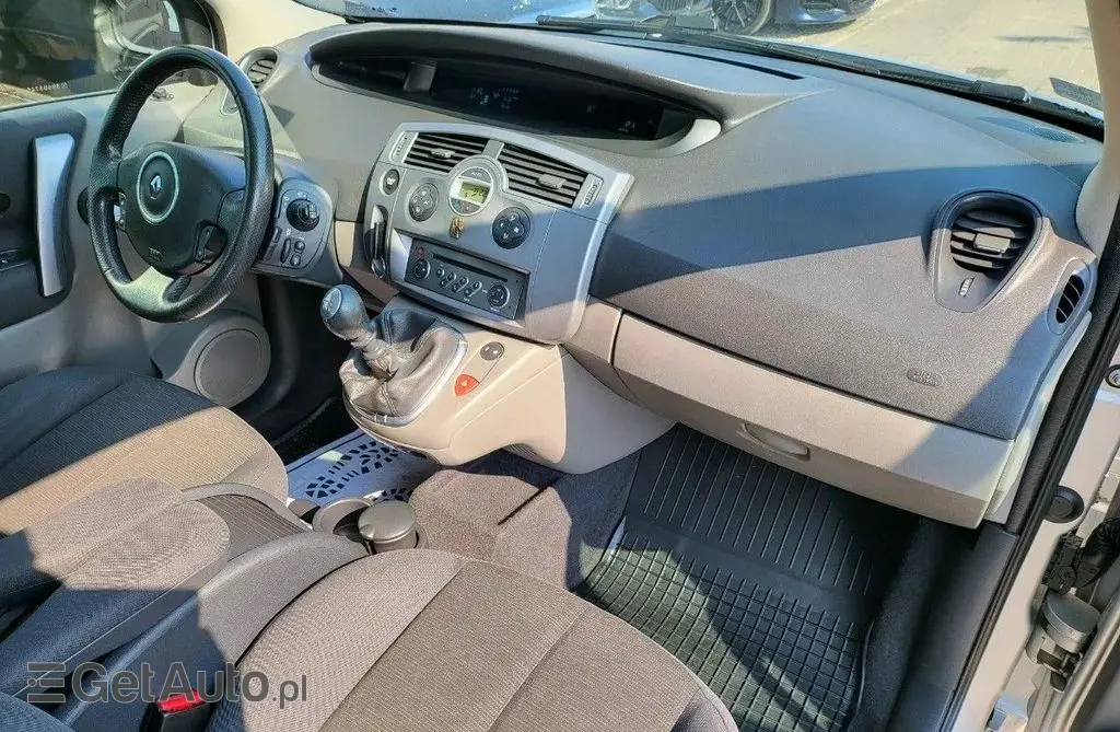 RENAULT Scenic 