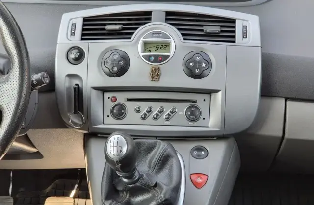 RENAULT Scenic 