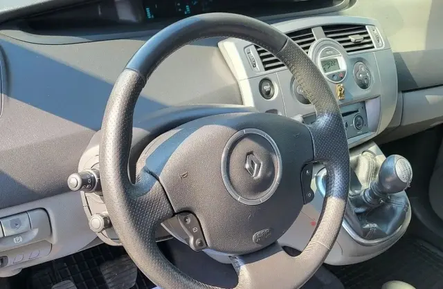 RENAULT Scenic 