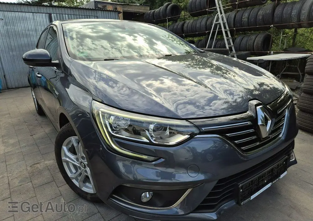 RENAULT Megane 1.2 16V TCe Energy Bose