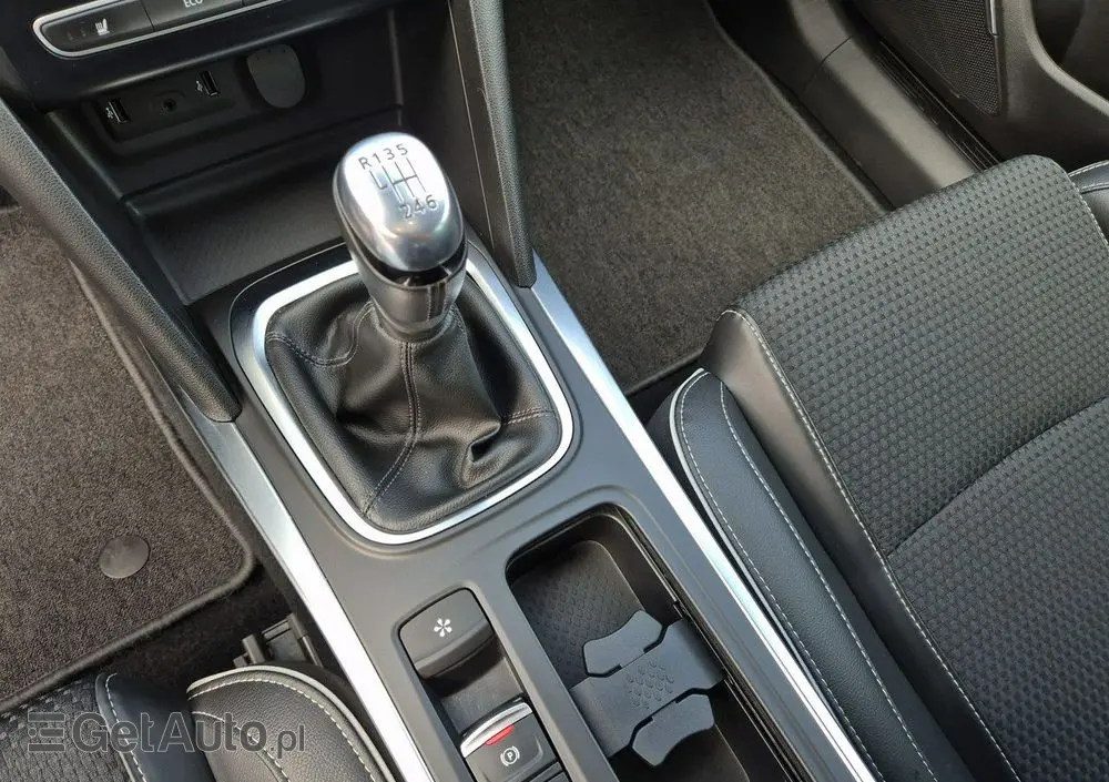 RENAULT Megane 1.2 16V TCe Energy Bose