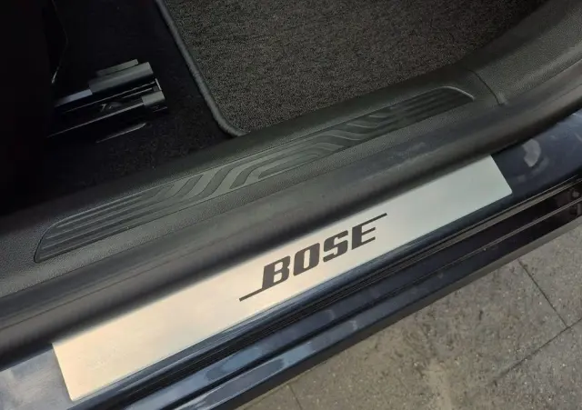 RENAULT Megane 1.2 16V TCe Energy Bose