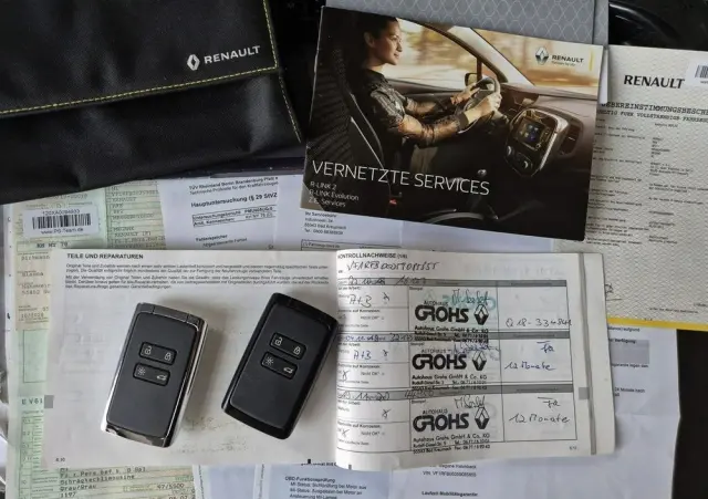 RENAULT Megane 1.2 16V TCe Energy Bose