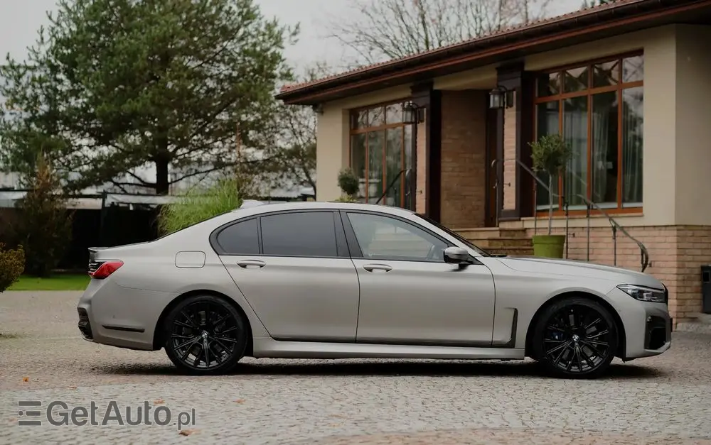 BMW Seria 7 750i xDrive