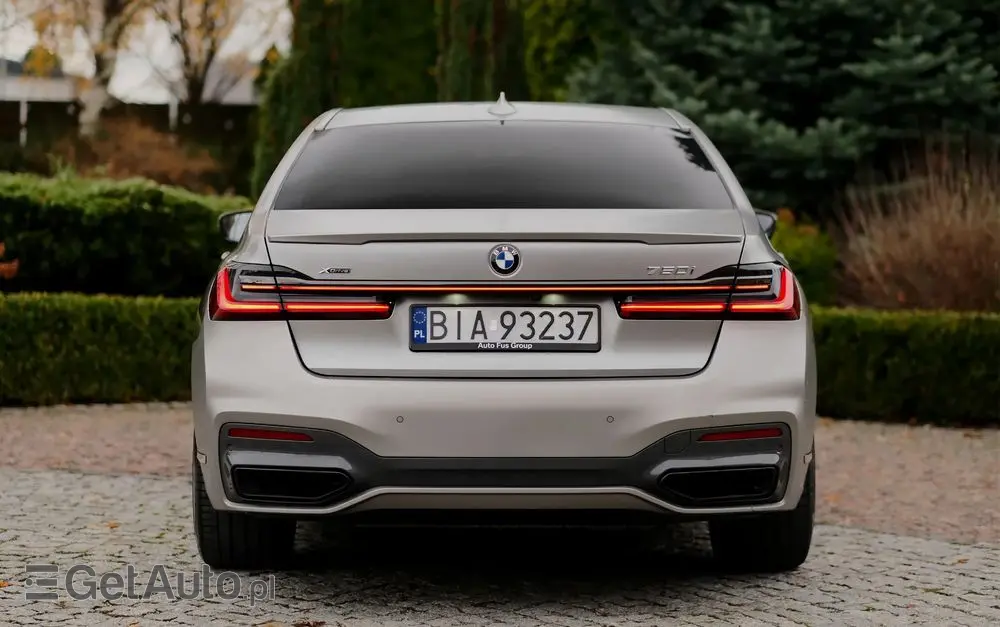 BMW Seria 7 750i xDrive