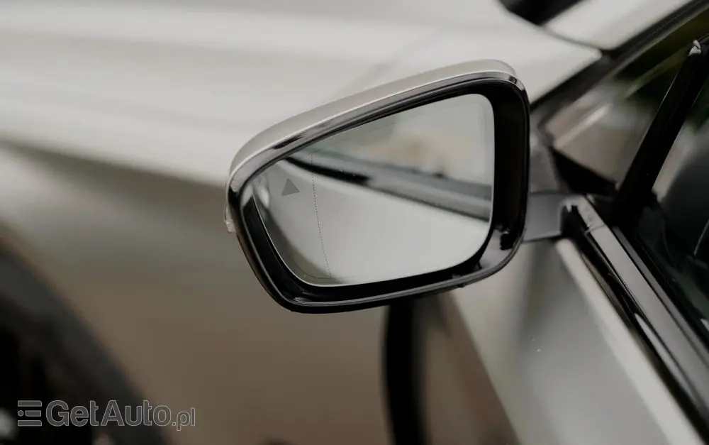 BMW Seria 7 750i xDrive