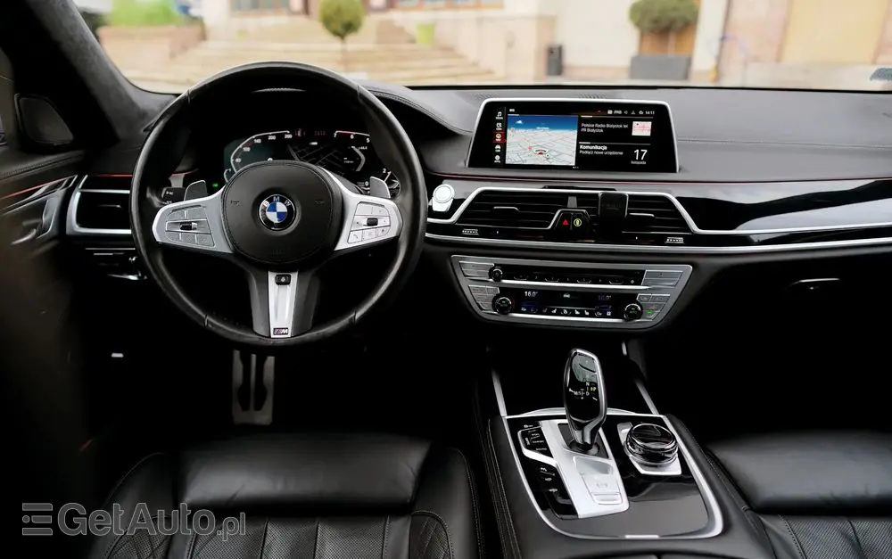 BMW Seria 7 750i xDrive