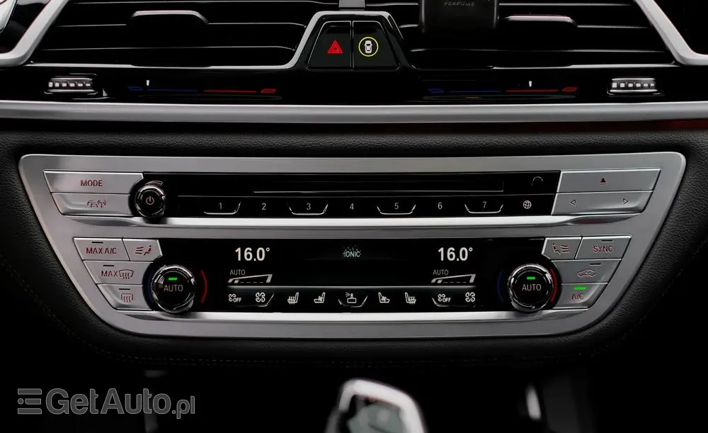 BMW Seria 7 750i xDrive