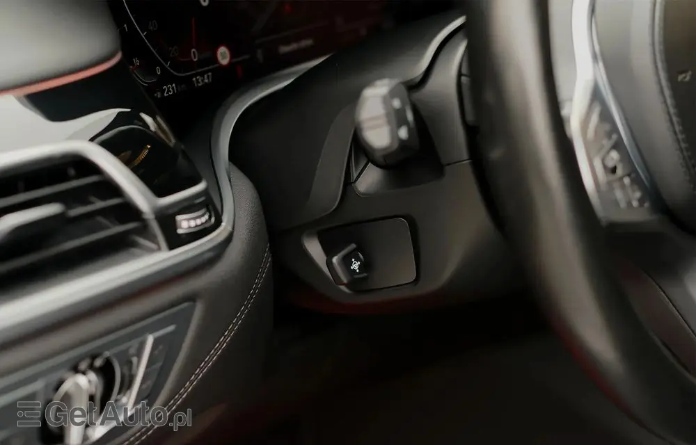 BMW Seria 7 750i xDrive