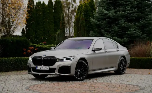 BMW Seria 7 750i xDrive