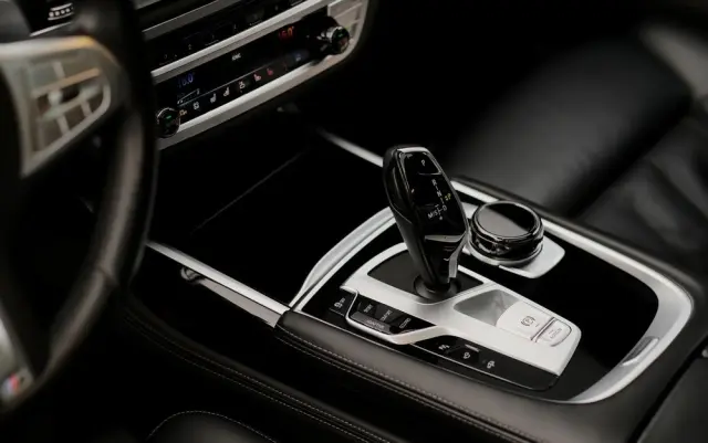 BMW Seria 7 750i xDrive