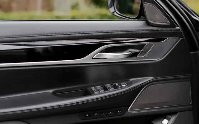 BMW Seria 7 750i xDrive